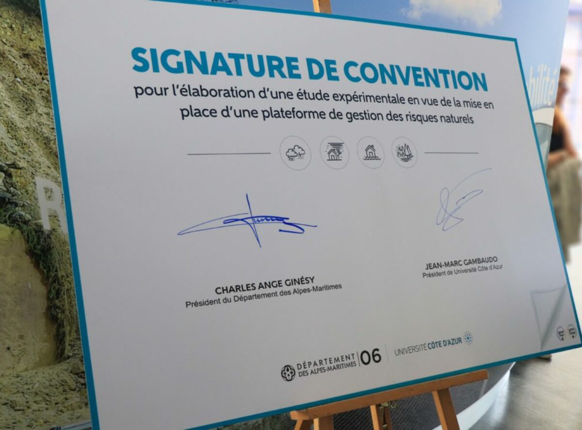 Signature Convention CD06 Signature de convention: plateforme de gestion de risques naturels Alpes-Maritimes